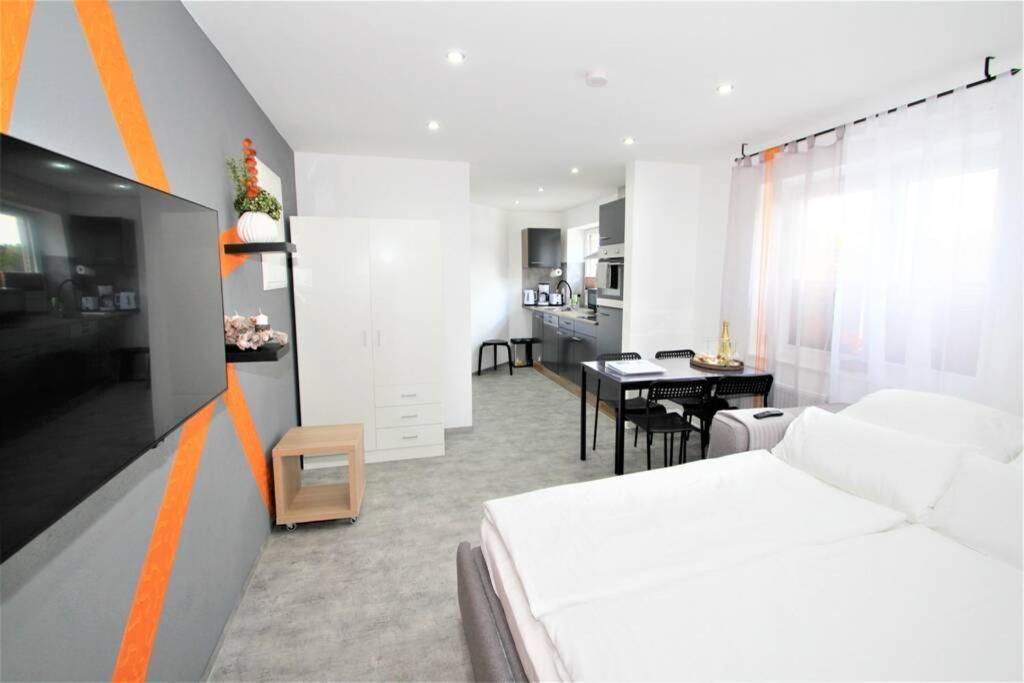 Gluecks-Burg Wolke Apartment กลึคส์บวร์ก ภายนอก รูปภาพ
